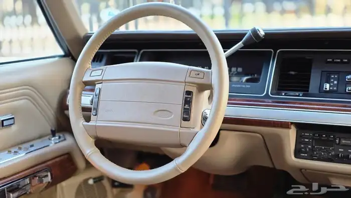 فورد فكتوريا 1990 7