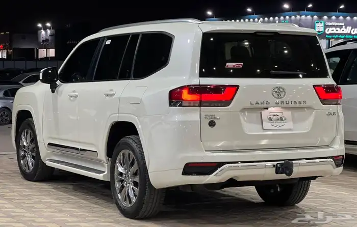 تويوتا لاندكروزر 2024 3