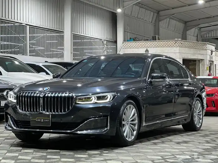 بي ام دبليو 730Li موديل 2020 الناغي 1