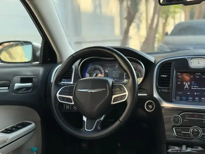 كرايزلر C300 2018 14