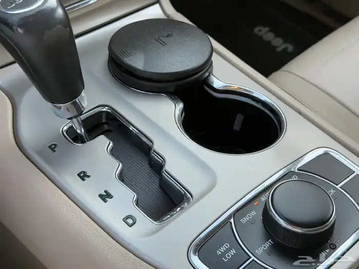 جراند شيروكي ليمتد 2013 (( بحالة ممتازة )) 43