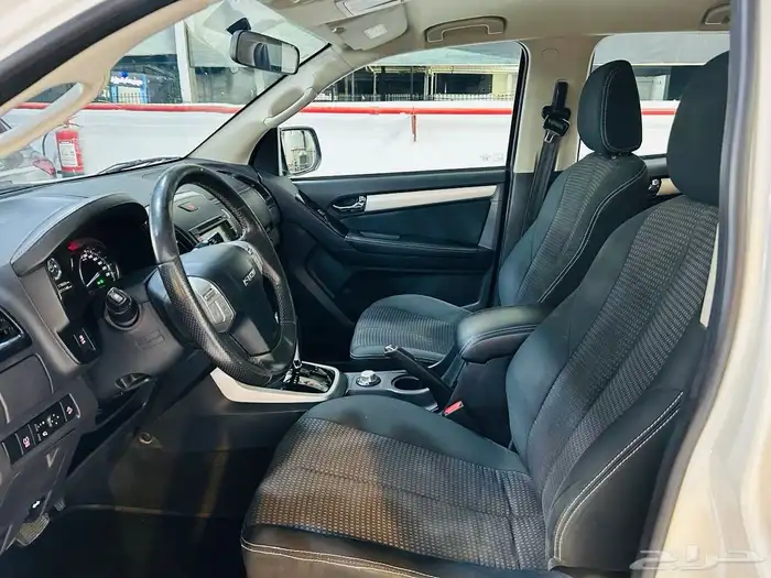 جيب ايسوزو Mux 2021 نص فل بحالة الوكالة 3