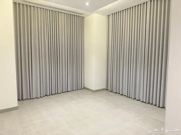 شقة للإيجار في برج جود جلامور 5