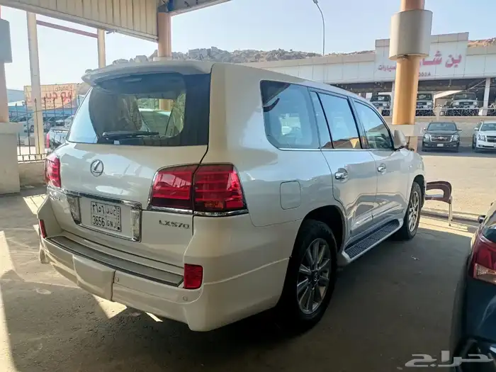 جيب لكزس 11 ماشي 230 موتر جديد في خميس مشيط السعر على الحد 15