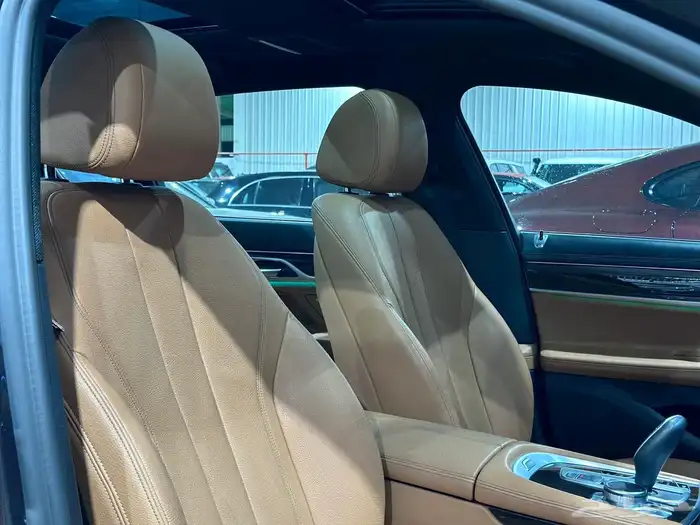 بي ام دبليو 730Li موديل 2020 الناغي 9