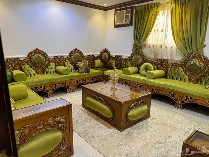 طقم كنب مع ستاره وطاوله 1