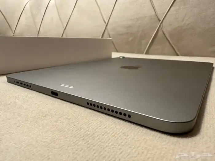 ايباد اير m3 ذاكره 256 شبه جديد 1