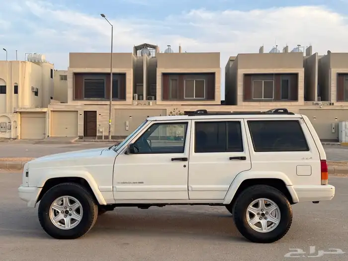 جيب شروكي موديل 1999 فل كامل استخدامي اكثر من 10 سنوات 0