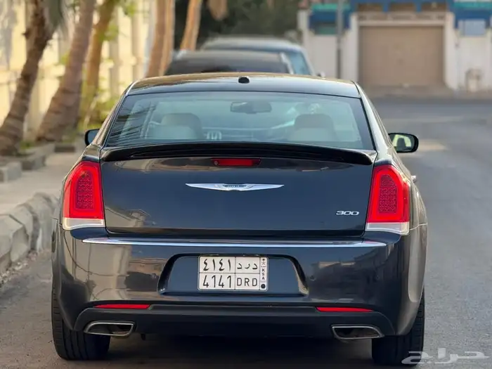 كرايزلر C300 2018 8