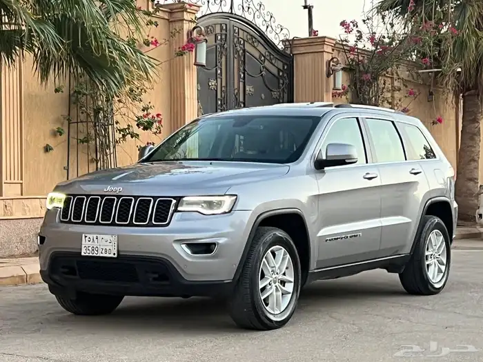 جراند شيروكي ليمتد 2017 ( V6 مالك أول ) 0