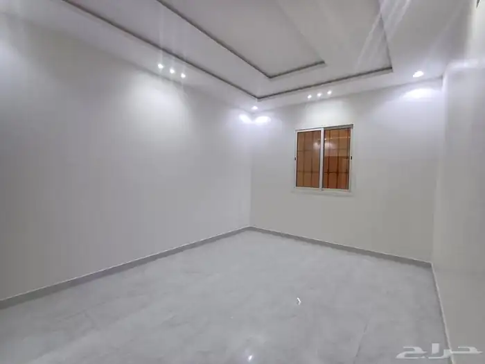 للايجار فله حي الرمال 6