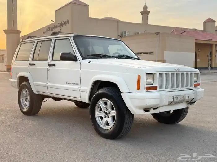 جيب شروكي موديل 1999 فل كامل استخدامي اكثر من 10 سنوات 1