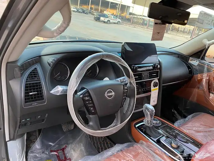 نيسان باترول تيتانيوم V8 2023 8