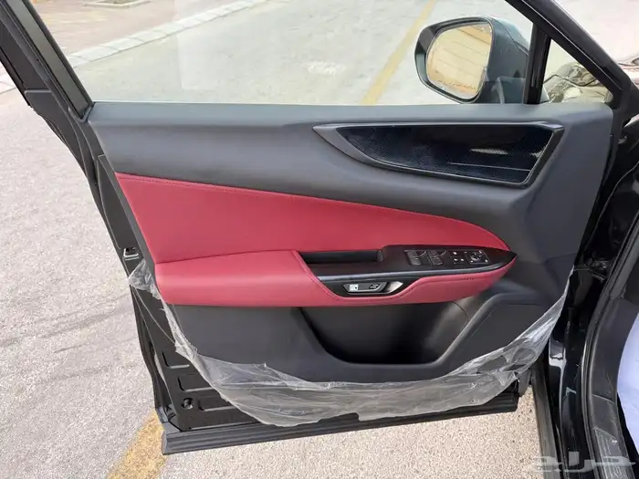 لكزس nx350 خليجي موديل 2022 موجودة بدبي 6