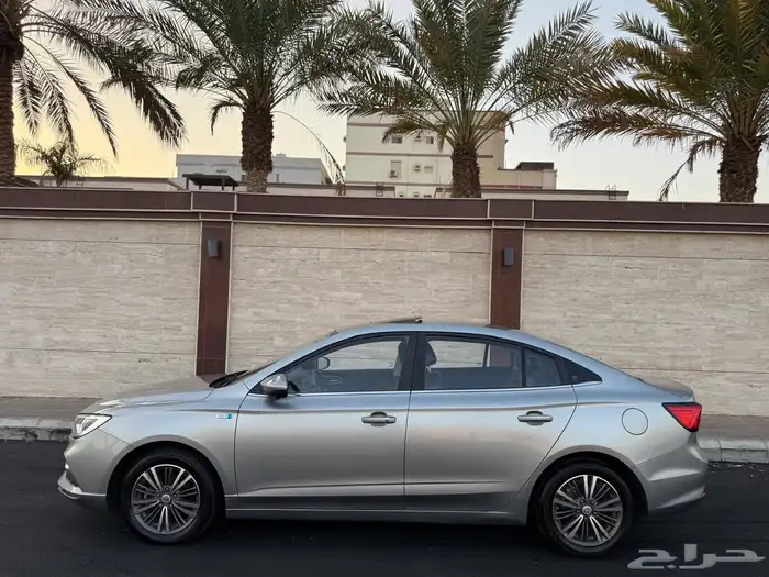 ام جي 5 MG موديل 2023 فل كامل بودي وكالة 8