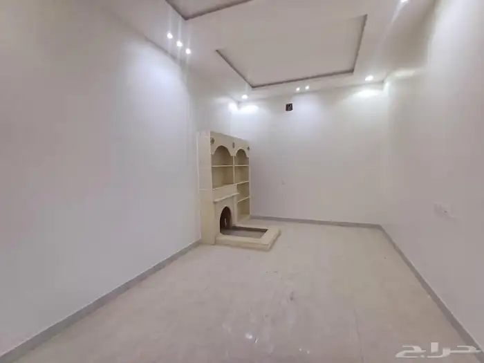 للايجار فله حي الرمال 11