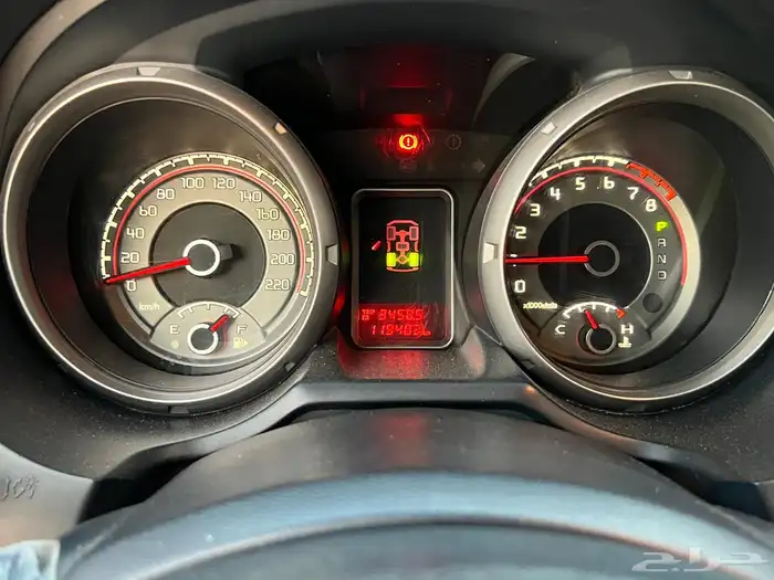 جيب باجيرو ربع 2014 ابيض 21