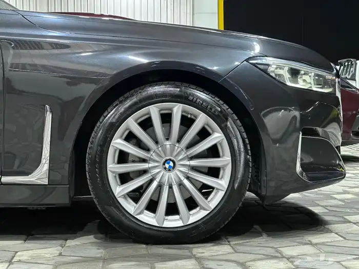 بي ام دبليو 730Li موديل 2020 الناغي 7