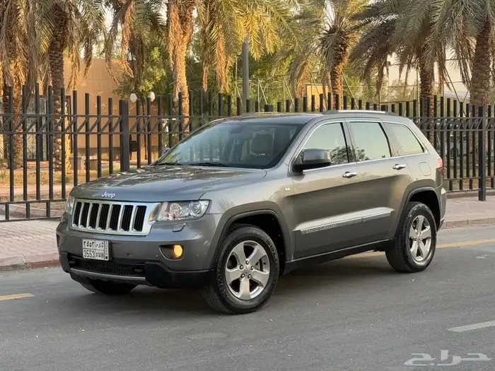 جراند شيروكي ليمتد 2013 (( بحالة ممتازة )) 7