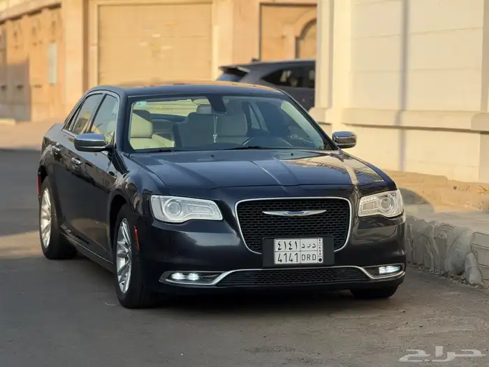 كرايزلر C300 2018 10