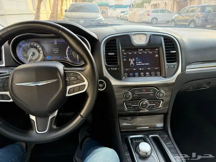 كرايزلر C300 2018 15