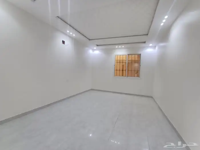 للايجار فله حي الرمال 17