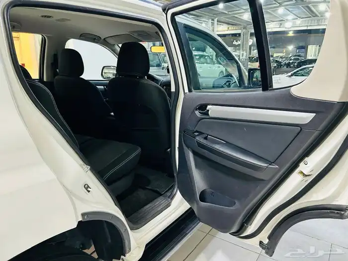 جيب ايسوزو Mux 2021 نص فل بحالة الوكالة 8