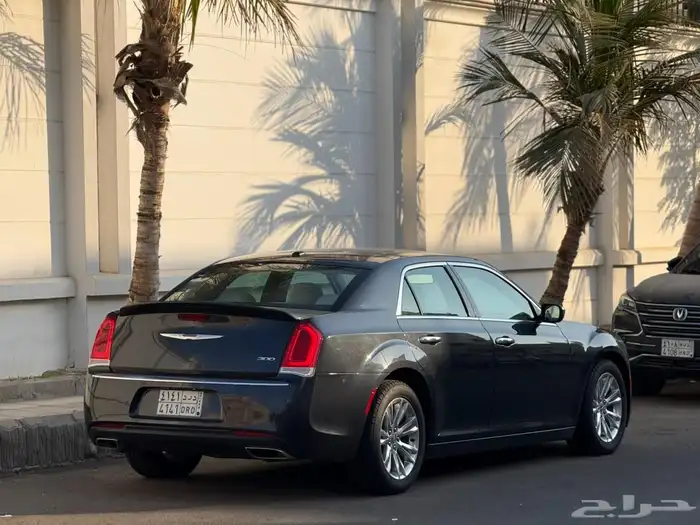 كرايزلر C300 2018 9