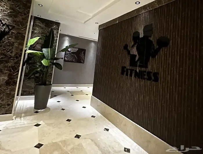 شقة مفروشة فاخرة للايجار الشهري بالقرب من طريق صاري 12