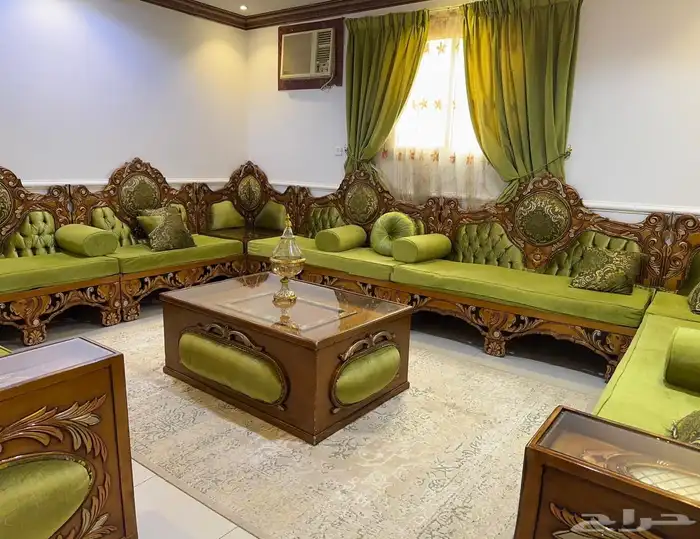 طقم كنب مع ستاره وطاوله 0