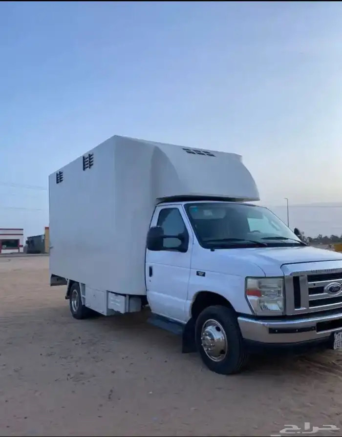 عربه نقل خيل 4 روس متواجده في جده وجاهزه لنقل 0