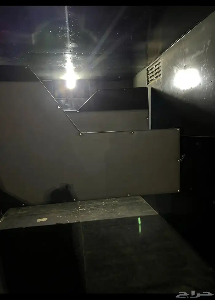 عربه نقل خيل 4 روس متواجده في جده وجاهزه لنقل 2