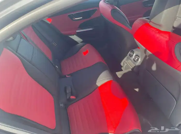 مرسيدس c 300 2023 4