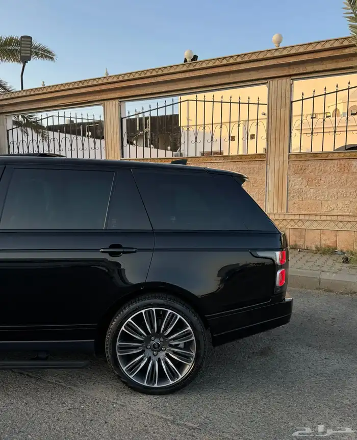 رنج روفر 2020 لارج قمة بالنظافه بسعر مناسب 2