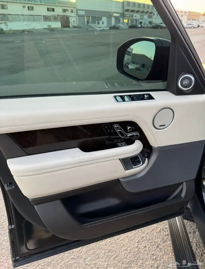 رنج روفر 2020 لارج قمة بالنظافه بسعر مناسب 14