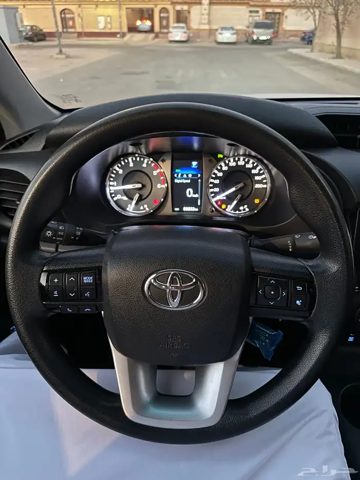 تويوتا هايلكس 2023 غمارتين دبل ديزل قير اتوماتيك . 18