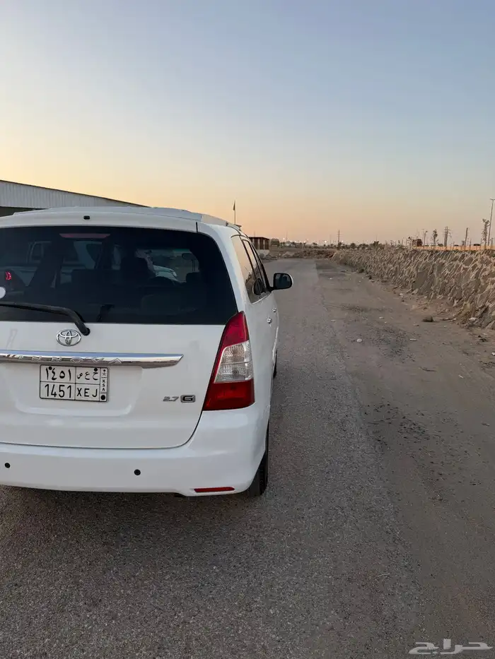 تايوتا انوفا 2015 5