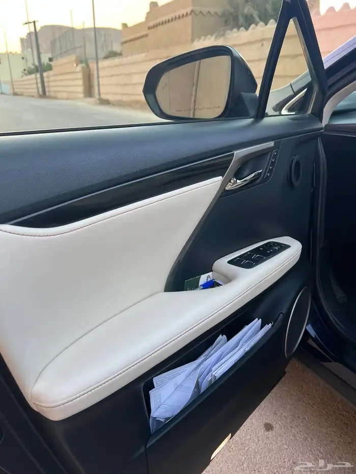 لكزس RX 350 موديل 2020 9