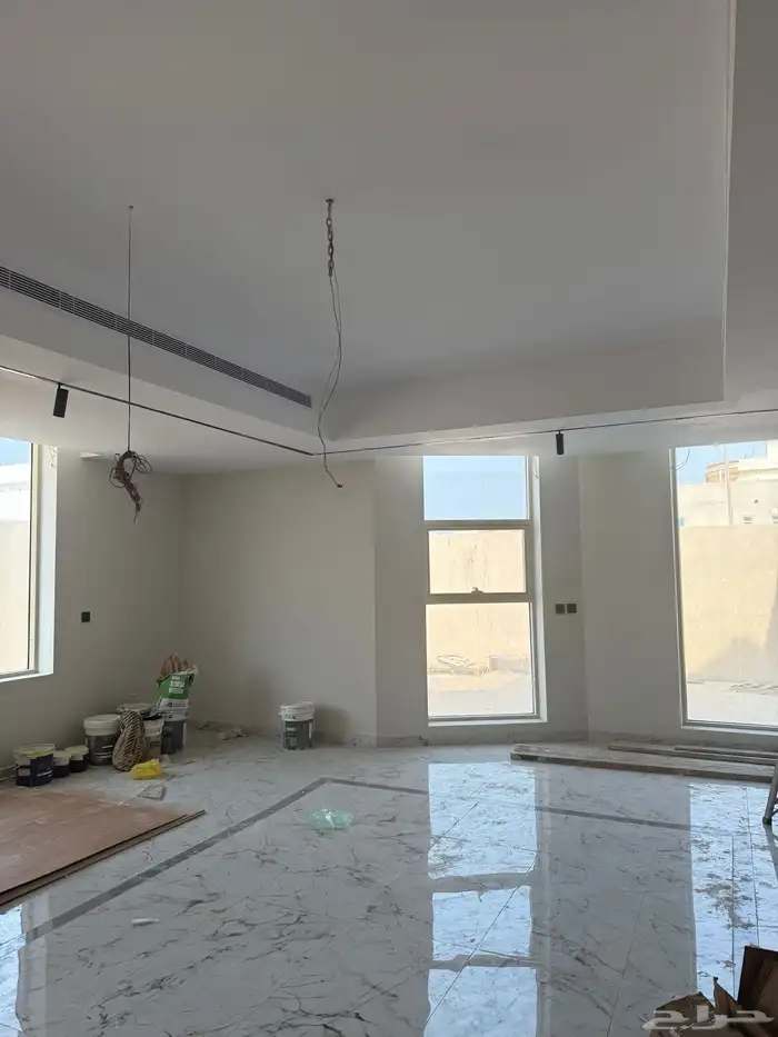 فيلا فخمة للبيع المساحة 650م شارعين حي اللؤؤ 23