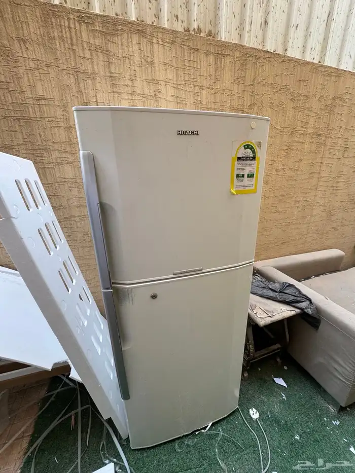 ثلاجة هيتاشي بحالة ممتازة للبيع 2