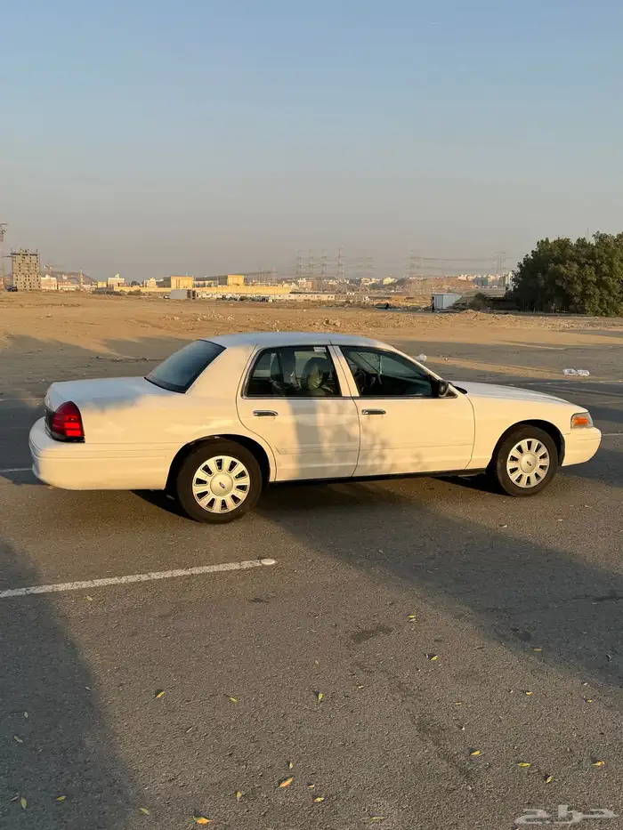 فورد كراون فكتوريا بوليسي مخزن 2011 5