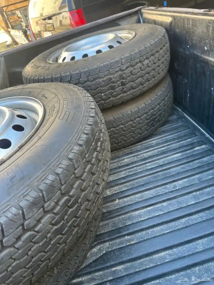 4جنوط وكفرات نافارا 2014 اصلي وكاله هلل مقاس 16 0