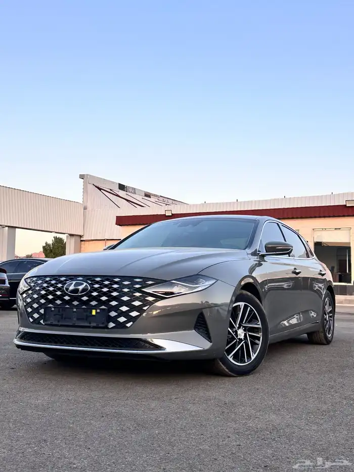 هوانداي ازيرا 2022 بنزين بطاقه جمركيه وارد كوريا 1