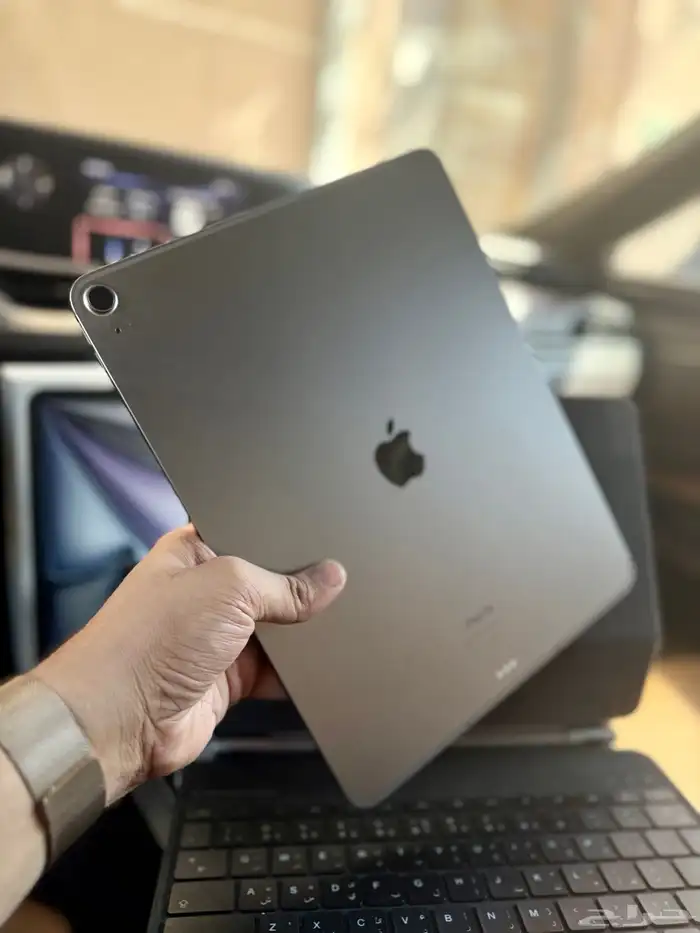 ايباد آير M2 وإيفائي شريحة 13 انش 16