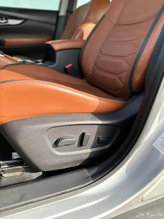 نيسان إكس تريل فل كامل 11