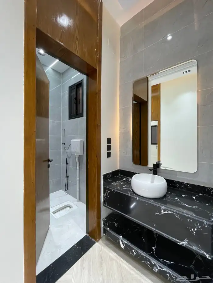 للبيع شقه دور ارضى تمليك بحوش وبايكه من 600 الف حى الموسى 16