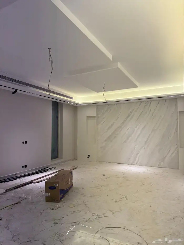 فيلا فخمة للبيع المساحة 650م شارعين حي اللؤؤ 47