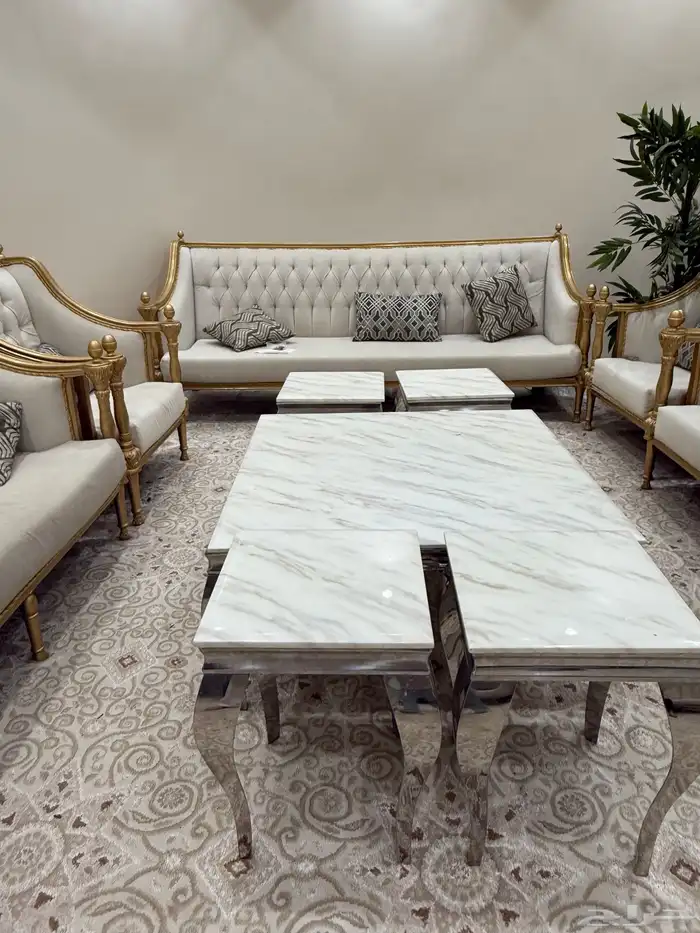 طاولات رخام شبه الجديد مافيه خدش 0