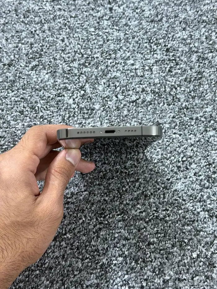 ايفون 12 برو ماكس للبيع 3