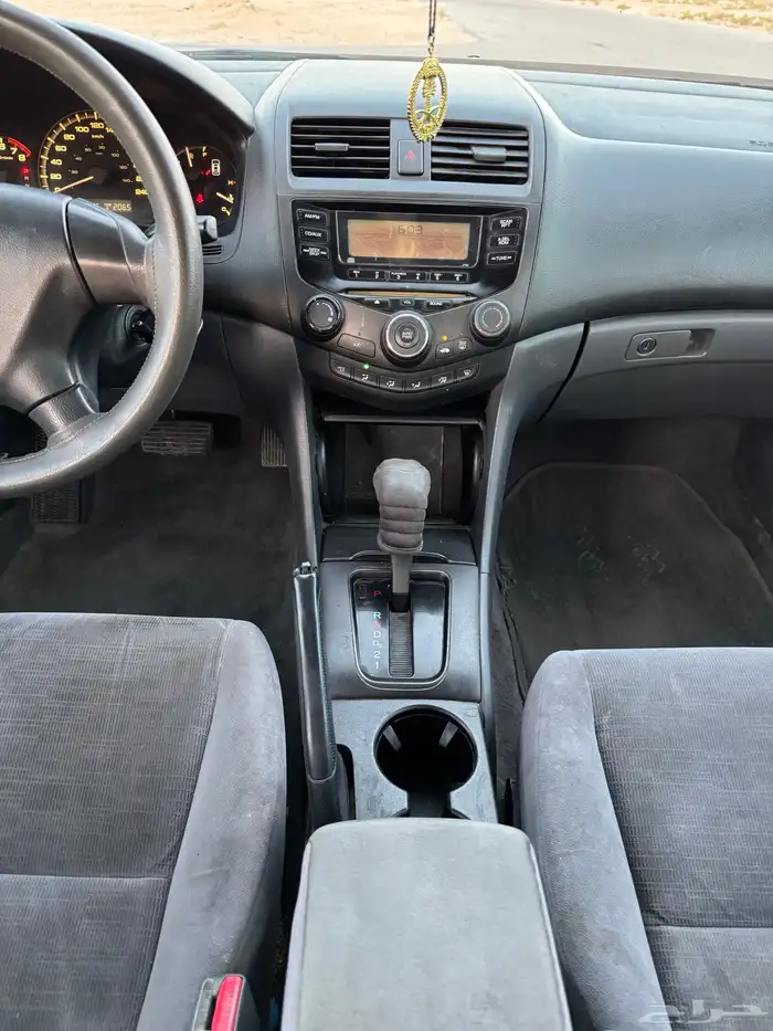 هوندا اكورد فضي 2007 للبيع 16